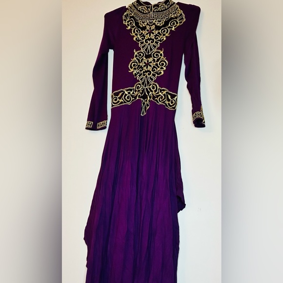 Prayer dress - Picture 1 of 2